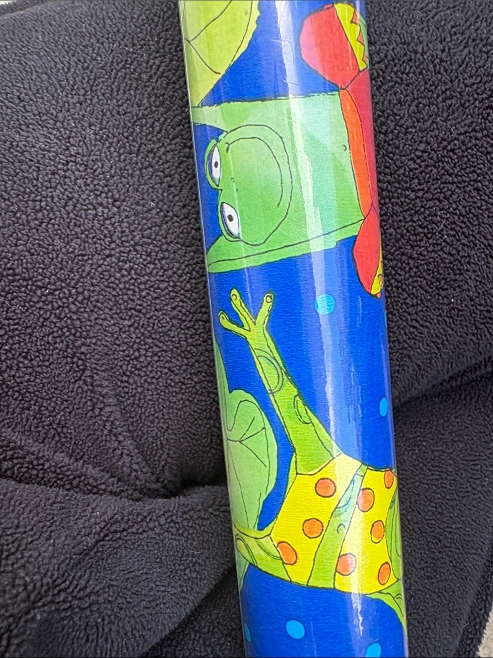 Innisbrook Wraps Hip Hop Frog Reversible Gift Wrap 36 Sq Ft Blue/Grn Retired NWT